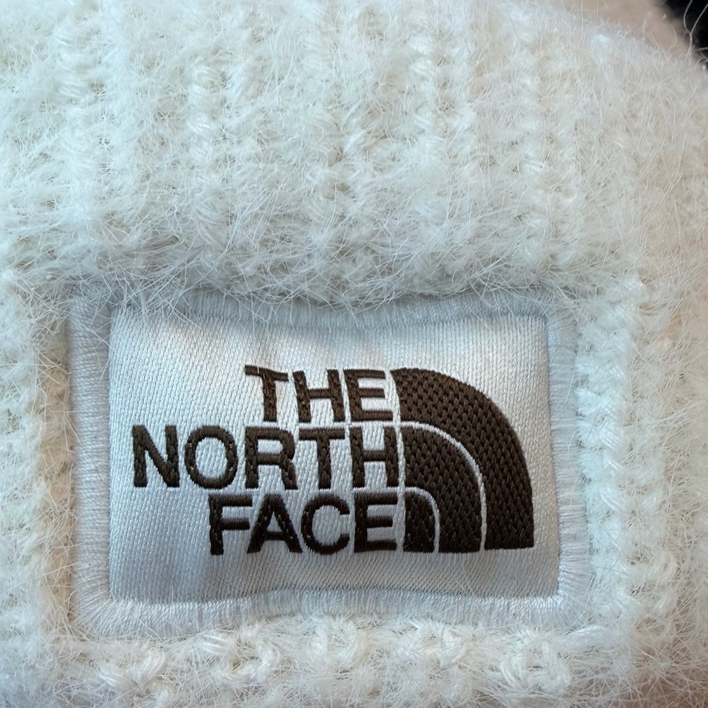 The North Face Women's Snowy White Knit Hat - Picture 3 of 5